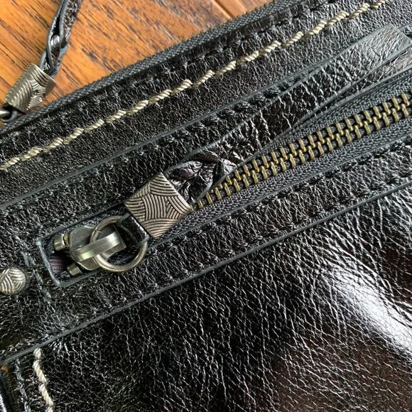 The Sak Black Onyx Ventura Leather Crossbody Bag - Picture 7 of 8